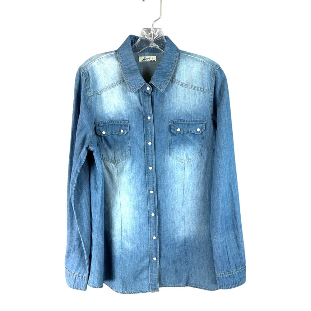 INSO Womens L Denim Pearl Snap Western Shirt Cowgirl Core Faded Blue Long Sleeve